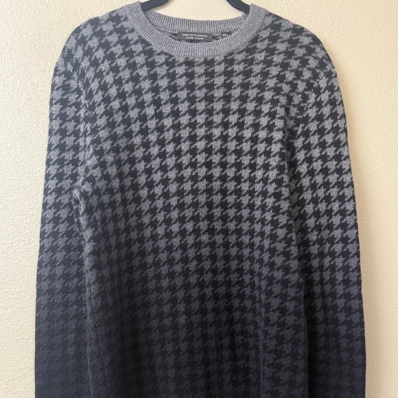 Saks Fifth Avenue Cashmere Sweater | Houndstooth Ombré | Size Small - Picture 1 of 4